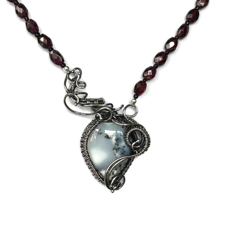 Dendrite Teardrop & Garnet Silver Woven Necklace