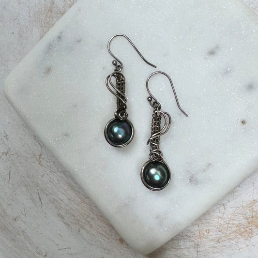 Peacock Pearl Silver Woven Earrings