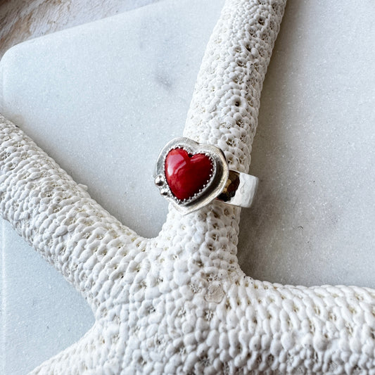 Spiny Urchin Shell Silver Heart Ring (Size 6.5)